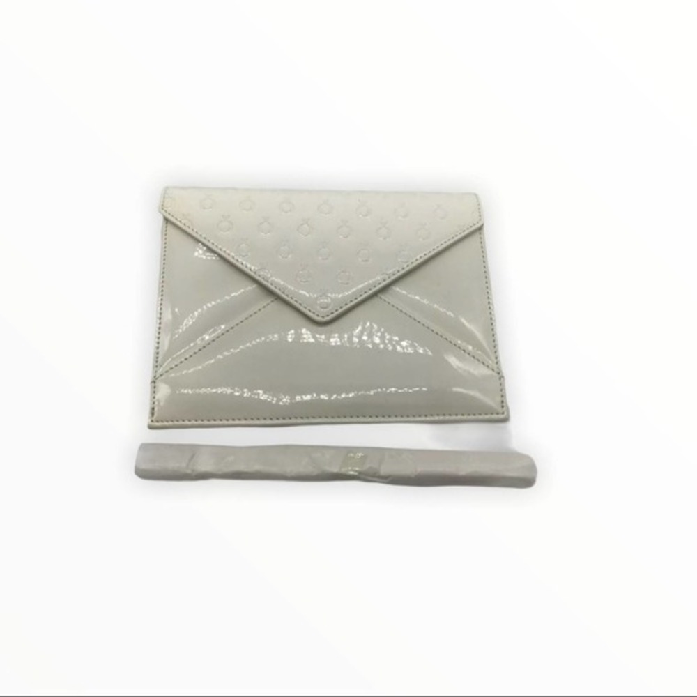 Pandora Pearlescent Clutch